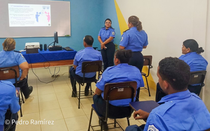 Desarrollan taller de "Influencia de la Cultura en los Roles de Género"