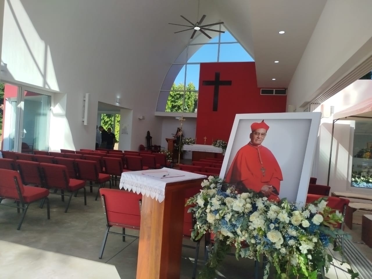 UNICA rinde homenaje al Cardenal Miguel Obando