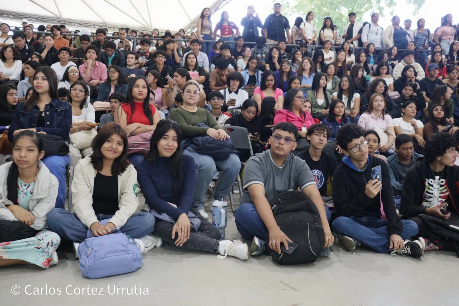 Felicitan a los nuevos ingresos de las universidades Pueblo Presidente