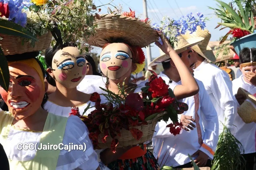 Masaya desfila por las principales calles hasta llegar a Monimbó