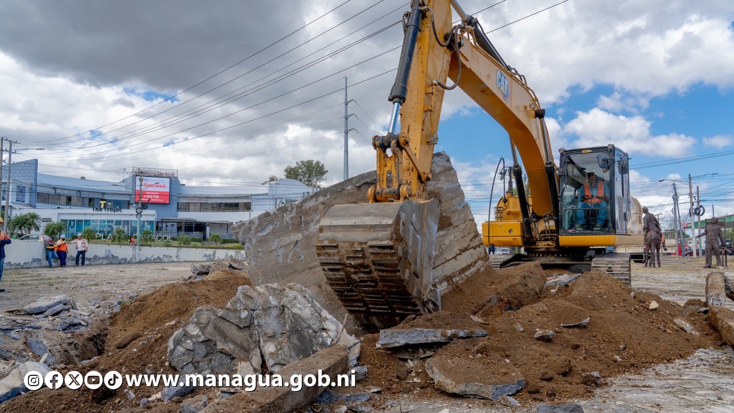Avanzan labores de remoción de las rotondas El Periodista y Metrocentro