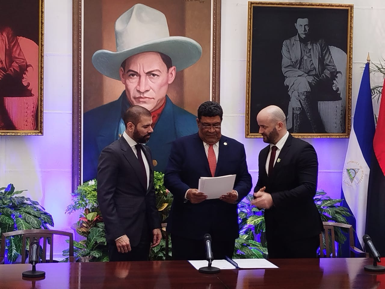 Embajador de Abjasia en Nicaragua presenta sus Copias de Estilo