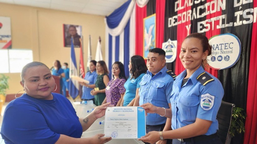 Certifican a 25 protagonistas del Centro Penal de Mujeres