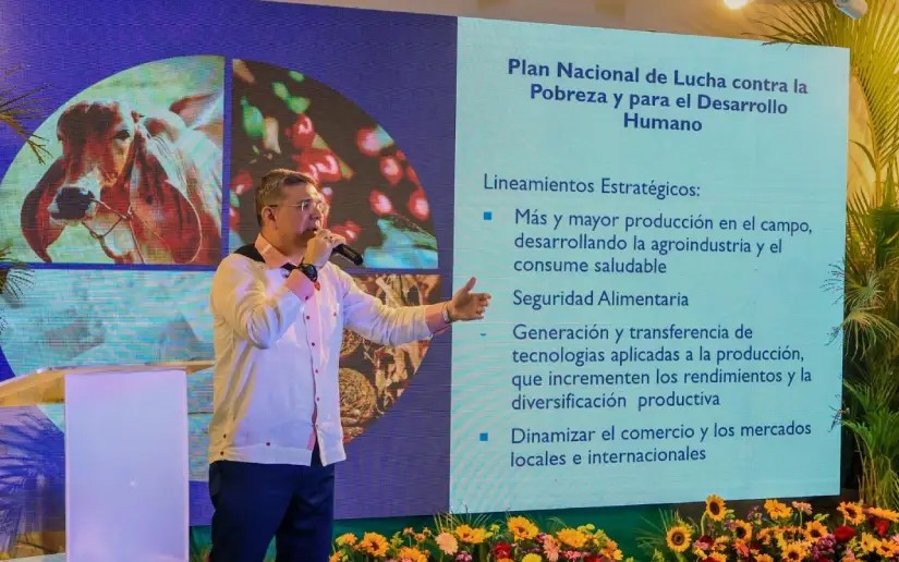 Conferencias magistrales en Universidades Pueblo Presidente