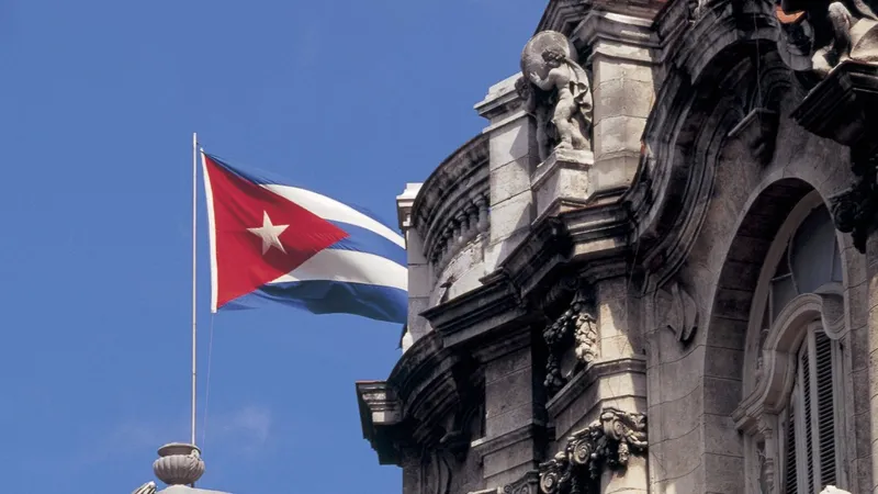 Rusia está codo con codo con Cuba y no abandonará sus principios