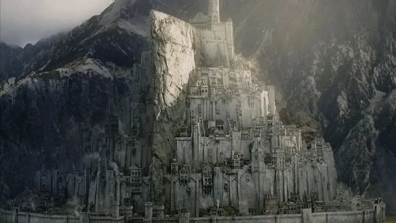 Pronto vas a poder construir las Minas Tirith de 'El señor de los anillos' con LEGO, pero prepara la cartera: cuesta 649,99€