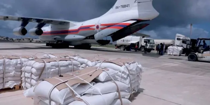 Rusia lleva ayuda alimentaria a Somalia en plena crisis humanitaria