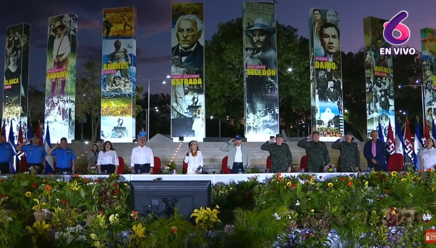 Co-Presidentes de Nicaragua, Daniel Ortega y Rosario Murillo, en acto para celebrar la paz