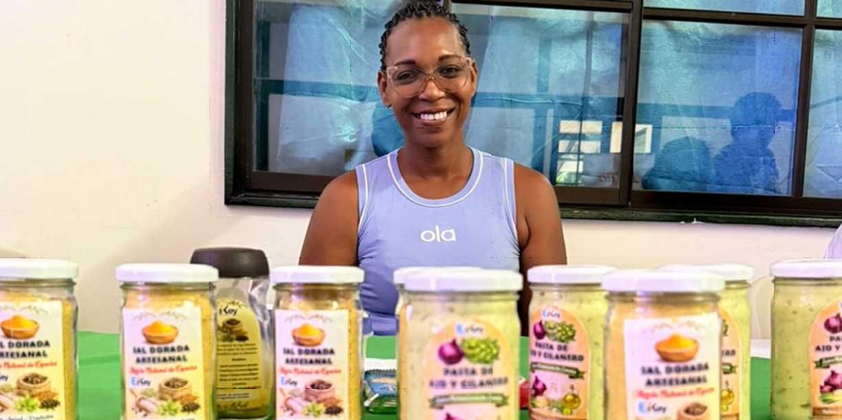 Emprendedores fortalecen negocios en rueda gastronómica en Managua