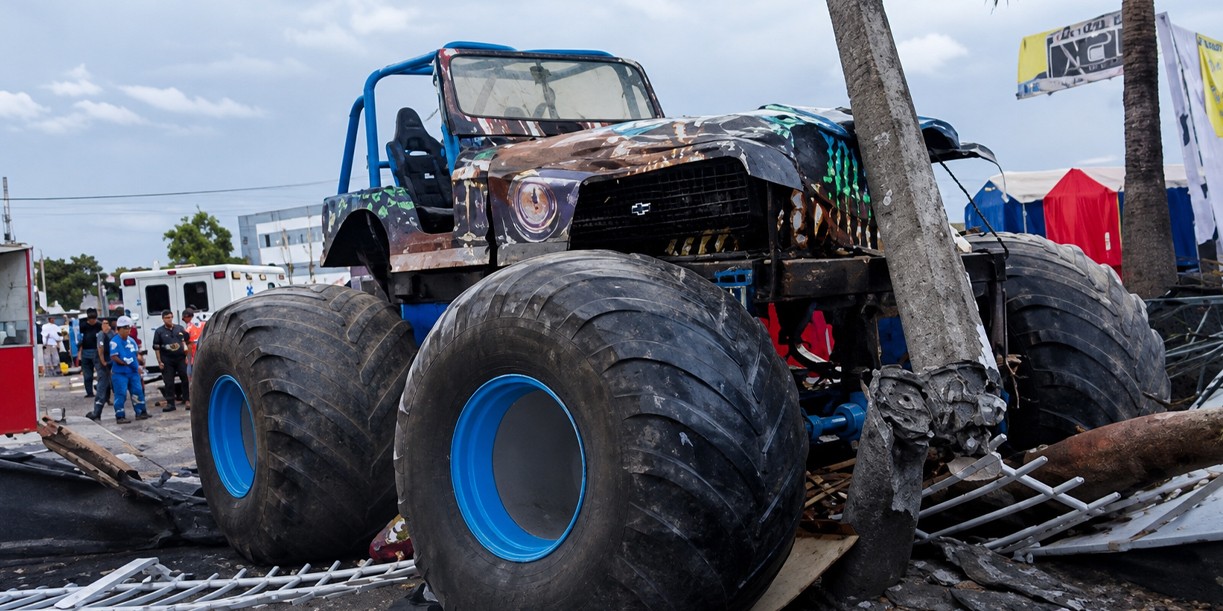 “Monster Truck” pierde el control dejando 3 muertos y 40 heridos en Colombia