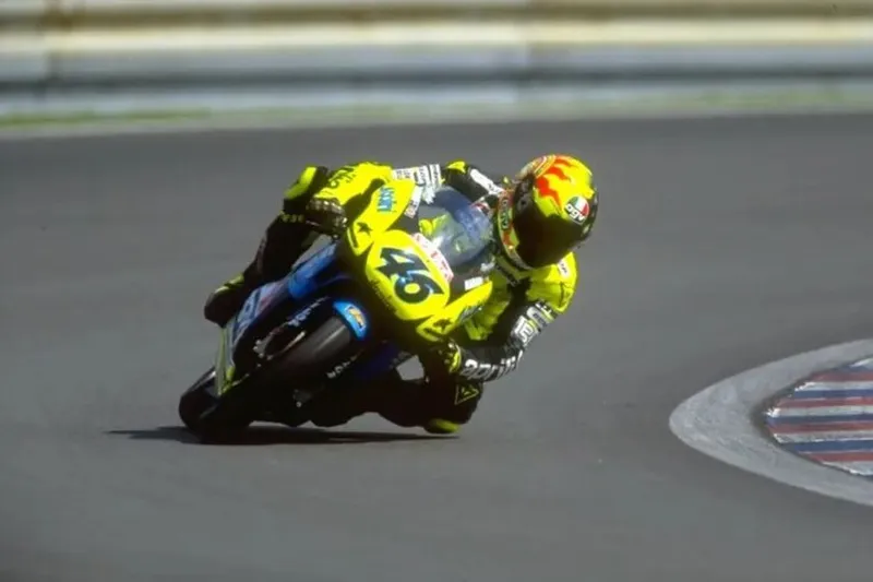 Valentino Rossi todavía no era una leyenda de Moto GP cuando ganó sobre esta Aprilia de 125 cc. Ahora alguien va a pagar hasta 150.000 euros por ella