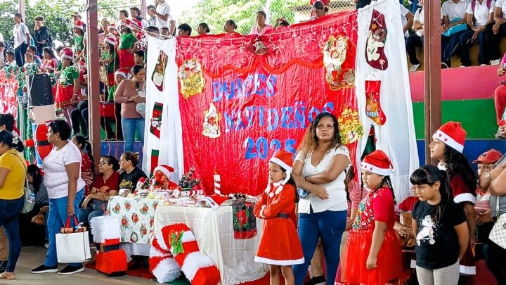 Santa Teresa celebra su Expo Feria de Dulcería Navideña