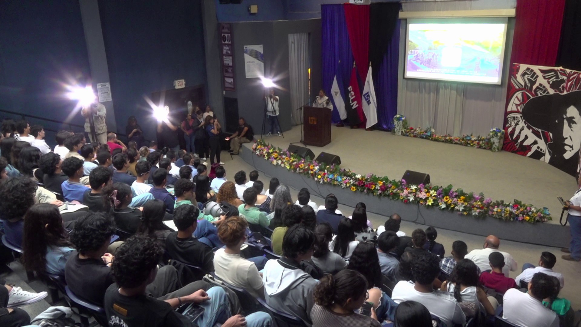 Estudiantes de la UNI presentan proyectos celebrando 85 años de «Ingeniería Civil»