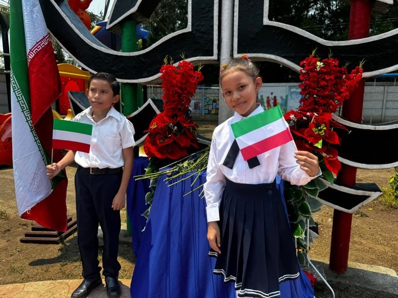Corinto honra memoria de niñas iraníes en acto de solidaridad internacional